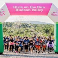 Girls on the Run Hudson Valley Inflatable Arch at 5k